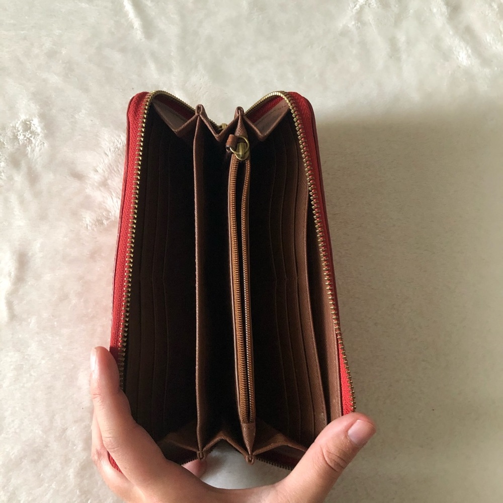 Red Fossil Wallet - image 3